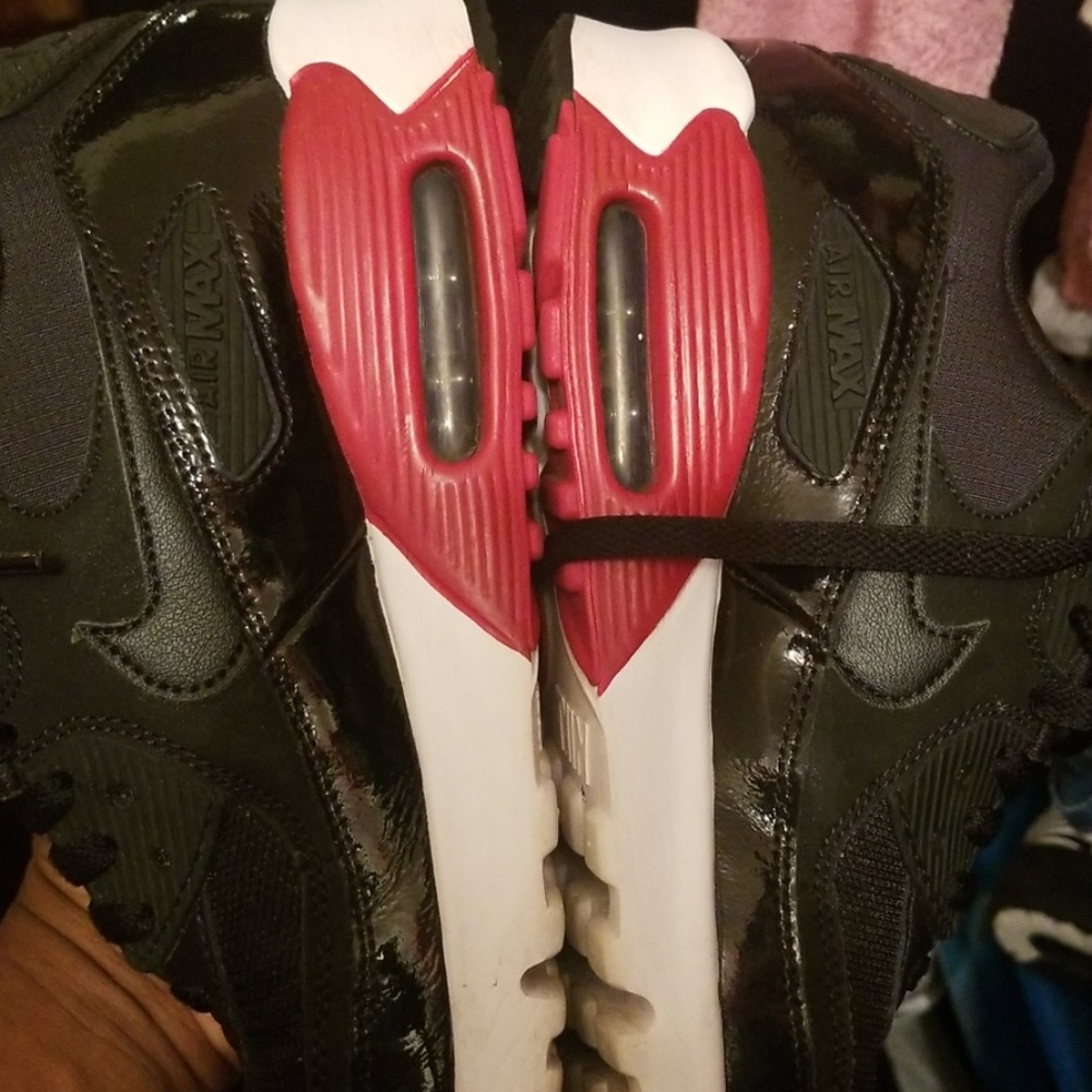 Nike's - Picture 5 of 7